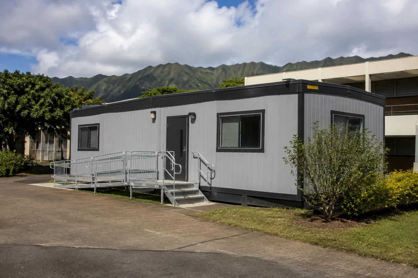 Mobile office or classroom building in a Hawaii project setting