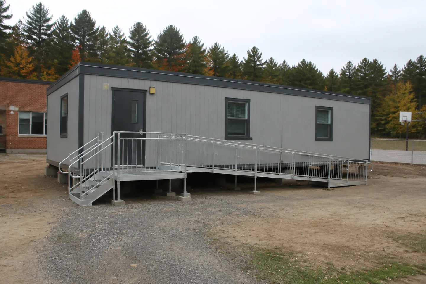Mobile office or classroom building in a Maine project setting