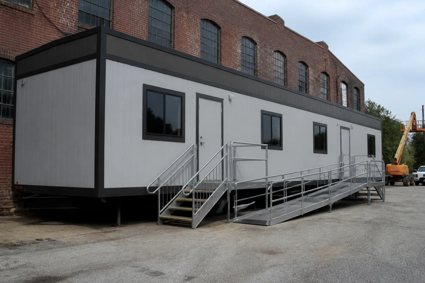 Mobile office or classroom building in a Maryland project setting